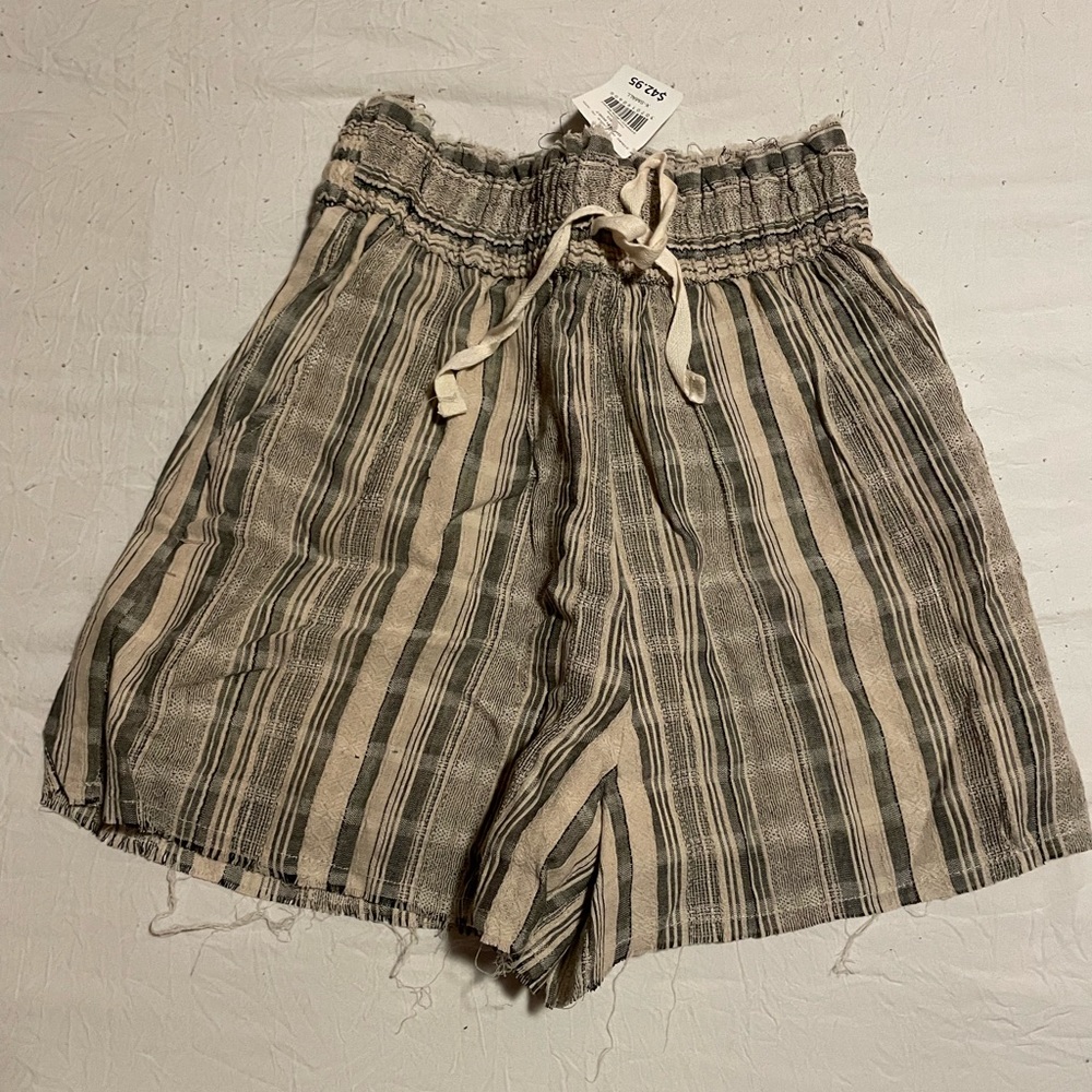Women’s striped shorts BKE size XS NWT